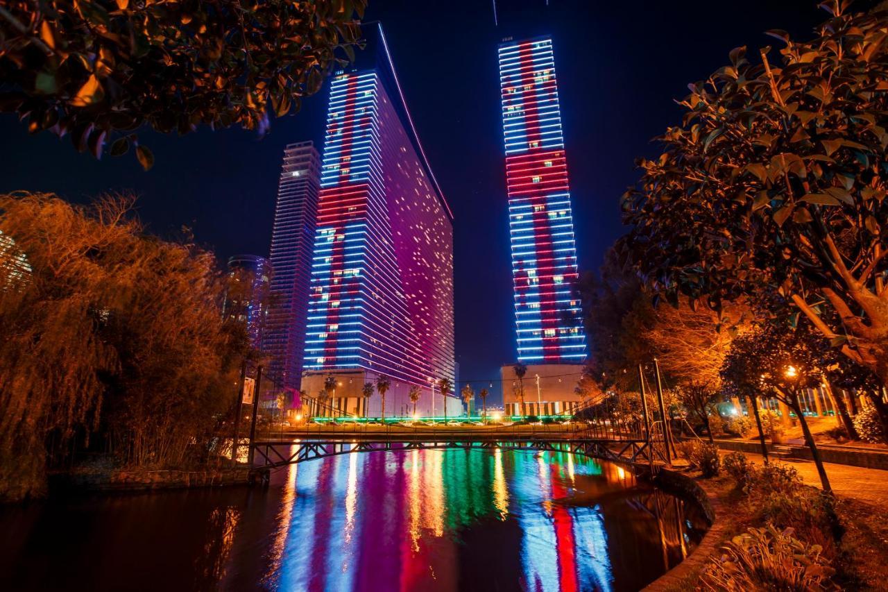 Sea Side Aparthotel in Orbi Batumi Exterior foto