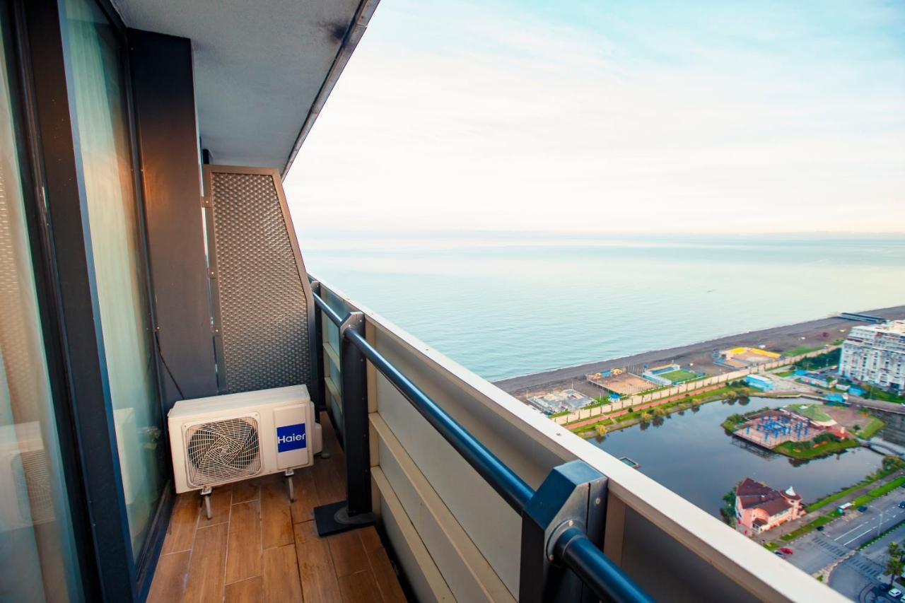 Sea Side Aparthotel in Orbi Batumi Exterior foto